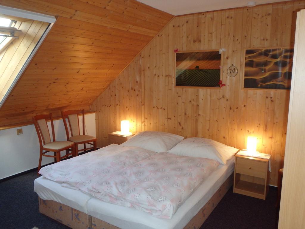 Penzion Vlasta Hotel Moravská Nová Ves Kamer foto